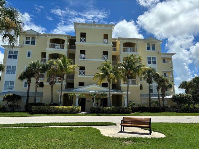 $349,000 | 8571 Amberjack Circle, Unit 204 | Rotonda