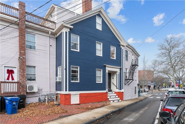 $2,500 | 3 Spring Street, Unit 2 | Downtown Newport