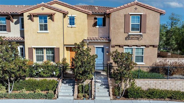 $765,000 | 28610 Jardineras Drive | Valencia West Hills