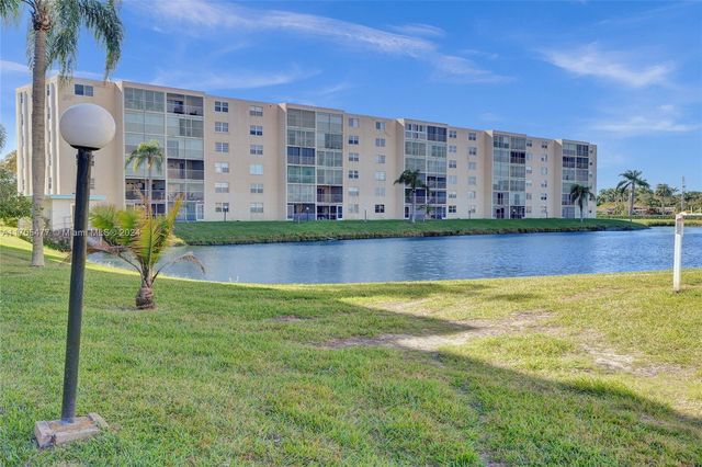 $279,000 | 321 Southeast 3rd Street, Unit 408 | Dania Beach