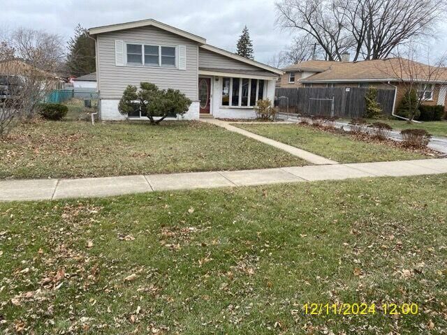 $299,900 | 329 East Jefferson Street | Bensenville