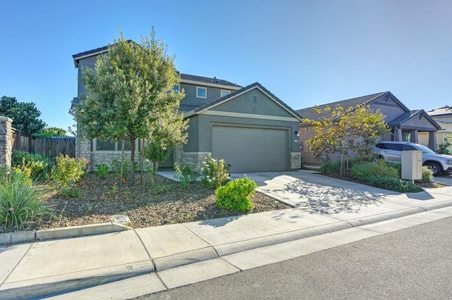 $575,000 | 2798 Napoleon Way | Antelope