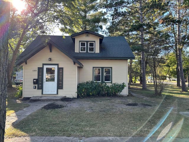 $159,900 | 1205 2nd Street Southwest | Wadena