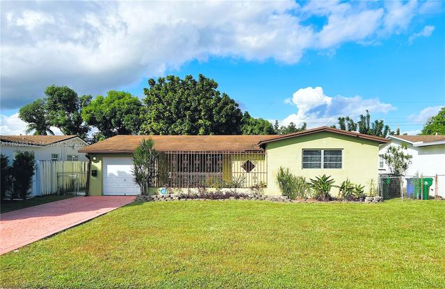 $395,000 | 7251 Harbour Boulevard | Miramar Park