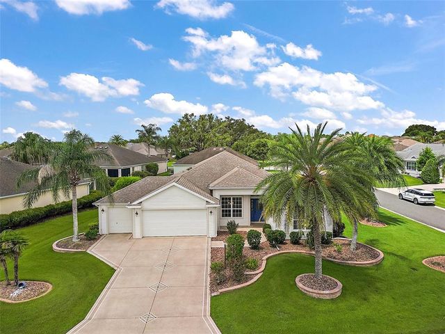 $749,900 | 728 Aberdeen Run | Village of Hemingway