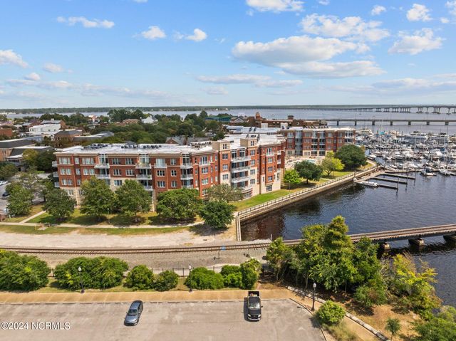 $275,000 | 136 Sky Sail Boulevard | Skysail Condominiums