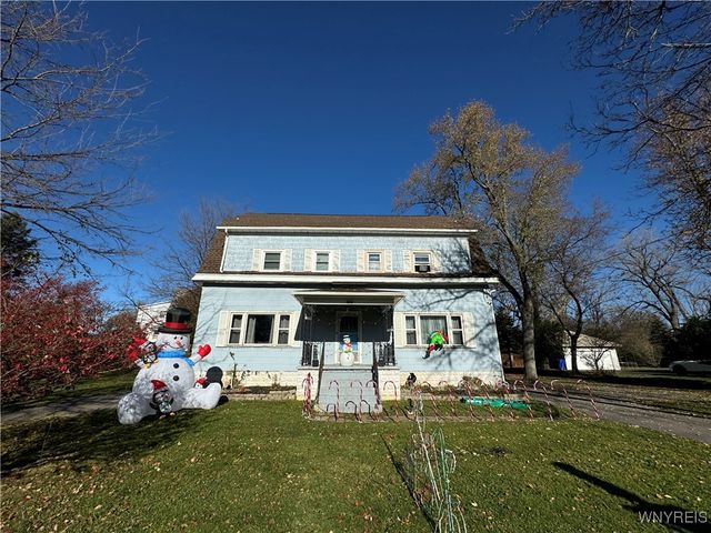 $319,900 | 4470 Seneca Street | West Seneca