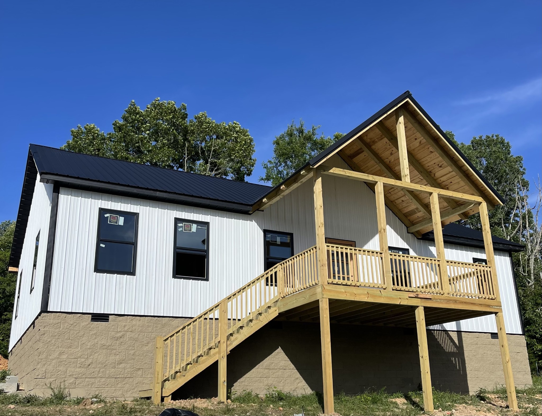 a house view with a outdoor space