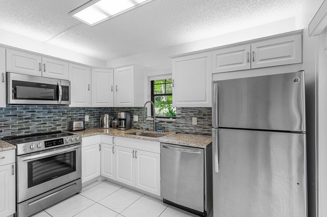 $319,000 | 3010 Southwest 21st Terrace, Unit 34C | Delray Beach