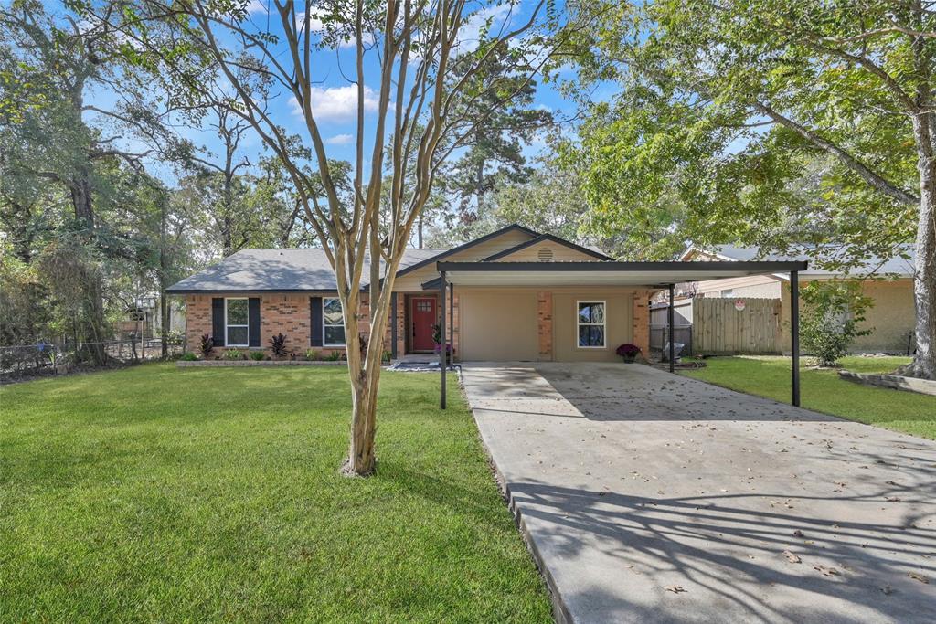 Welcome to this newly RENOVATED brick charmer at 116 Halo drive in Central Conroe!