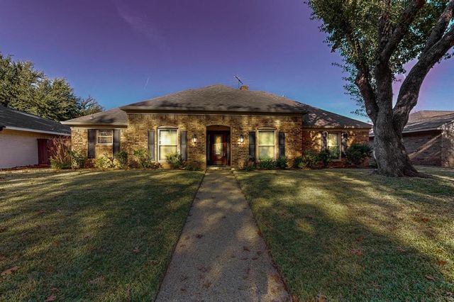 $385,000 | 3303 Raintree Drive | Plano