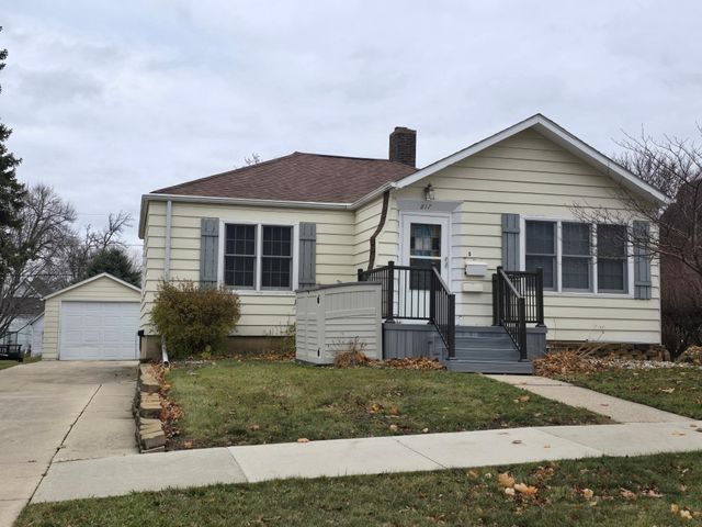 $123,900 | 817 3rd Avenue Southwest | Pipestone