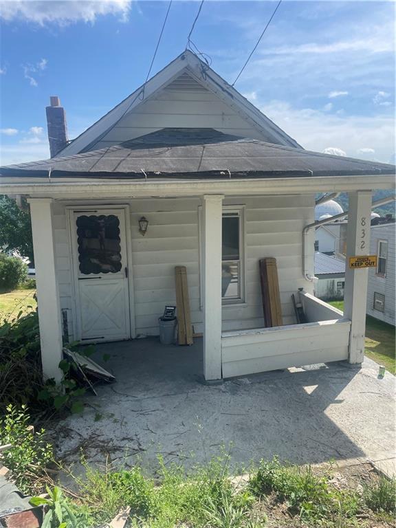 a view of a house with a garage