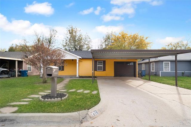 $215,000 | 1716 Fagan Drive | Saginaw Park