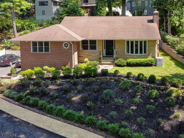 $1,470,000 | 110 Division Avenue | Summit