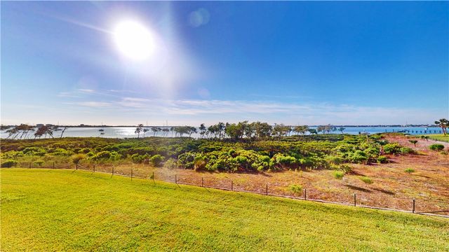 $450,000 | 27 Harbour Isle Drive West, Unit 205 | Harbour Isle at Hutchinson Island