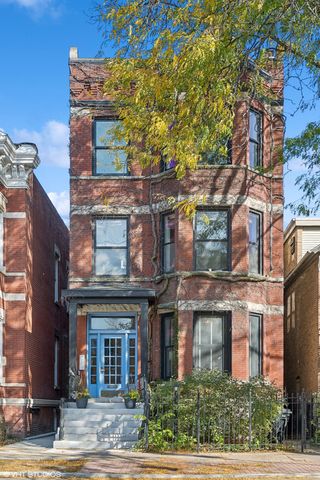 $475,000 | 2327 North Geneva Terrace, Unit 1 | Lincoln Park