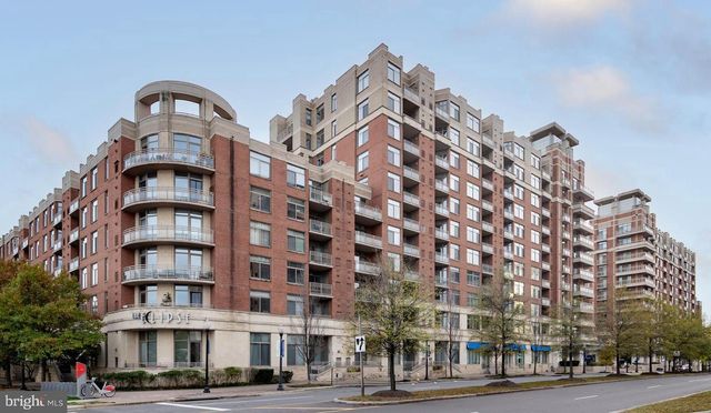 $1,099,000 | 3650 South Glebe Road, Unit 1048 | Crystal City