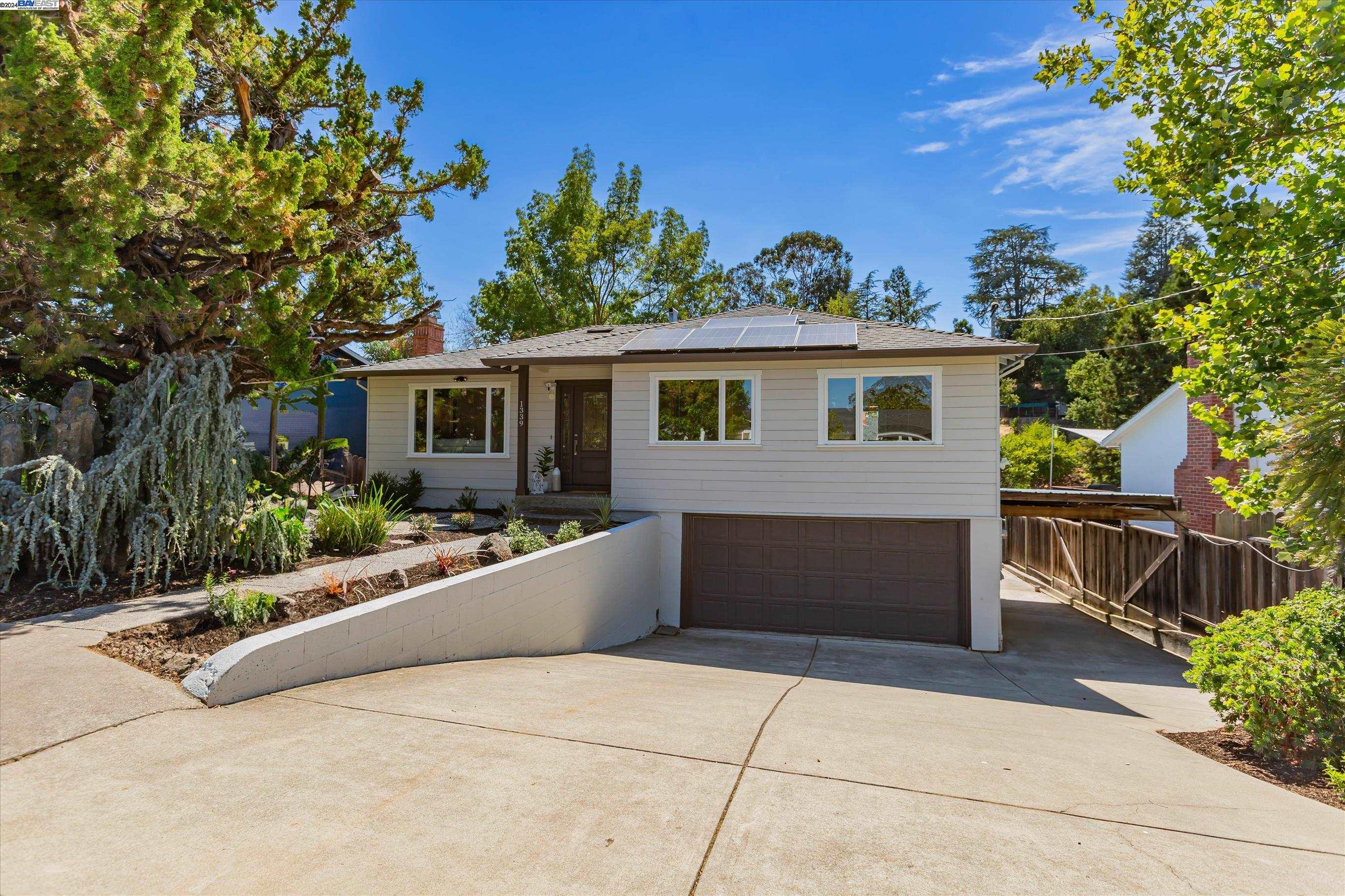 a front view of house with yard