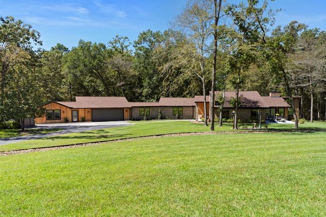 $775,000 | 5379 Andershire Drive | Conroe