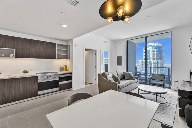 $850,000 | 601 Northeast 1st Avenue, Unit 4813 | Park West