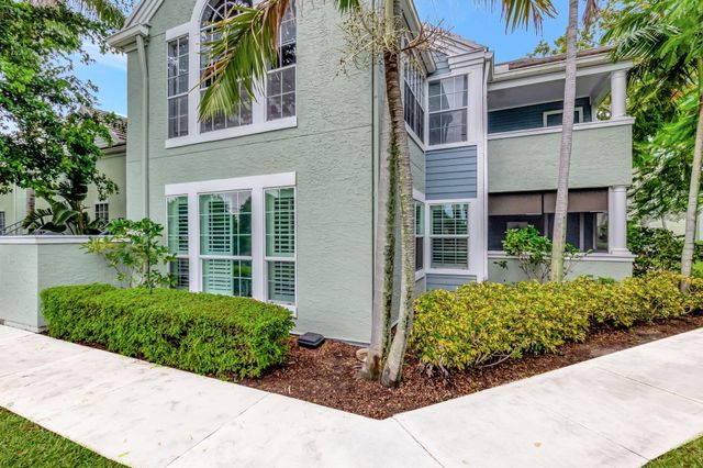 $319,000 | 1050 Crystal Way, Unit O | Delray Beach