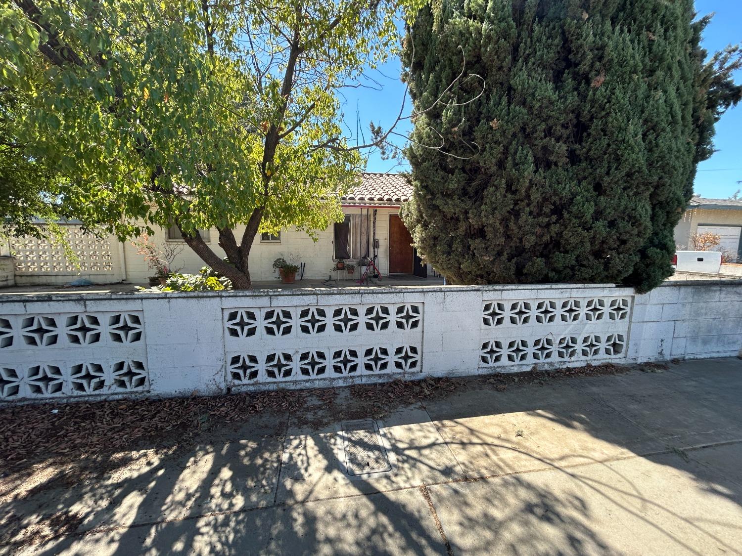 a view of a wooden fence