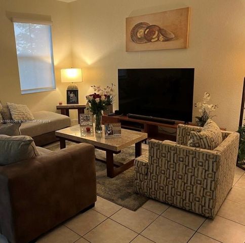 $2,950 | 11202 Northwest 83rd Street, Unit 216 | Islands of Doral