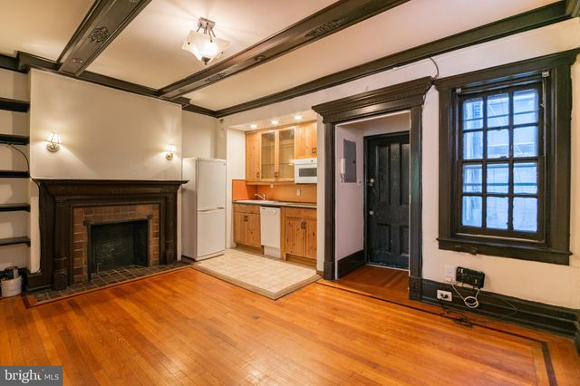 $1,369 | 333 South 18th Street, Unit 2R | Rittenhouse Square