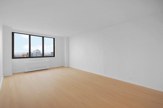 $5,400 | 124 West 60th Street, Unit 19F | Upper West Side