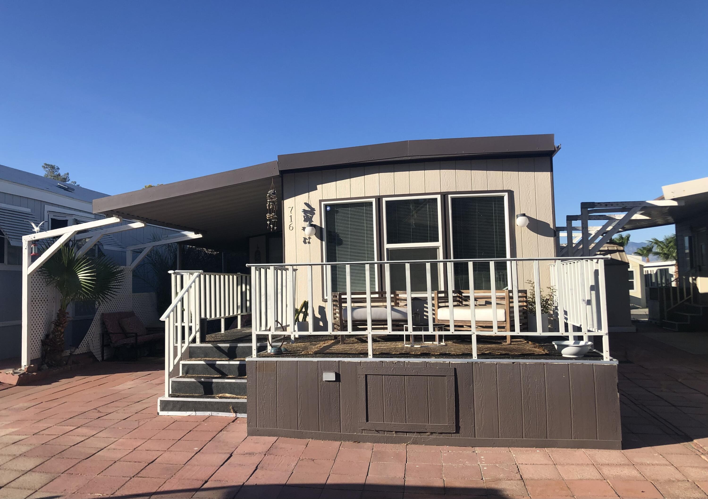 a view of outdoor kitchen