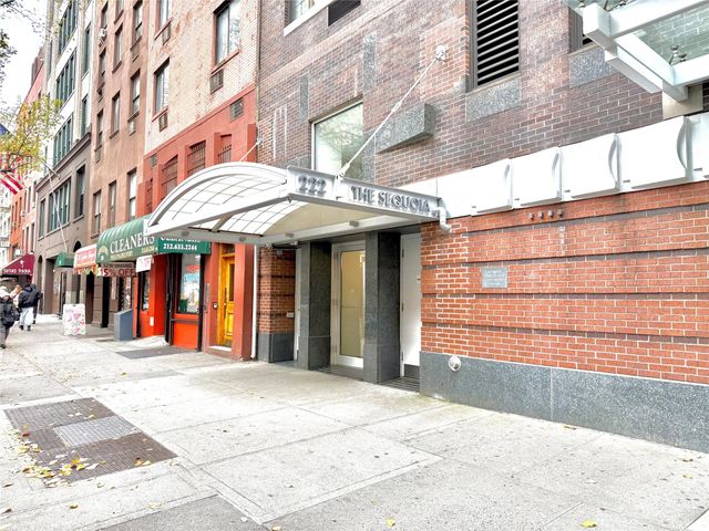 $925,000 | 222 West 14th Street, Unit 2D | West Village