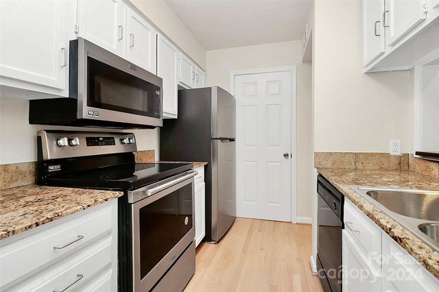 $317,500 | 415 West 8th Street, Unit F | Fourth Ward