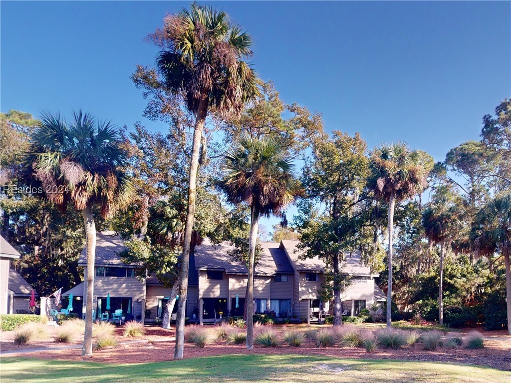 202 Greens Villa and neighboring Villas