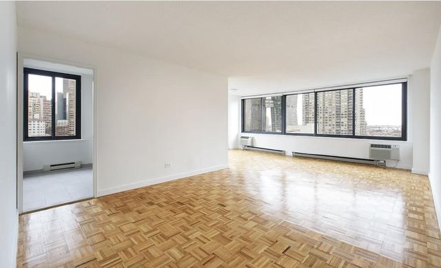 $8,295 | 300 East 34th Street, Unit 34C | Kips Bay