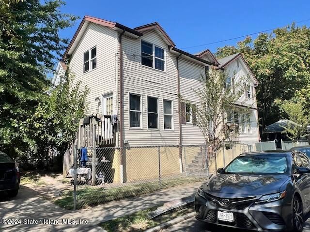 $695,000 | 4 Crittenden Place | Port Richmond