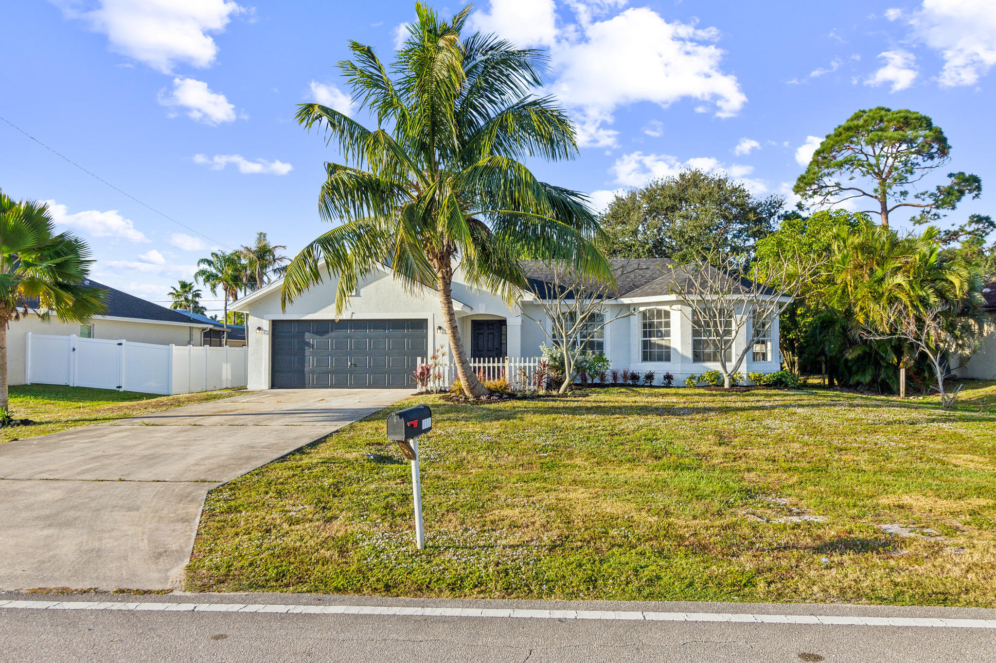 2626_SW_Cameo_Blvd_Port_St_Lucie_FL_3495