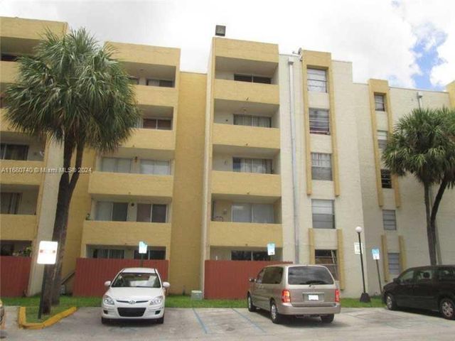 $285,000 | 10000 Northwest 80th Court, Unit 2309 | Hialeah Gardens