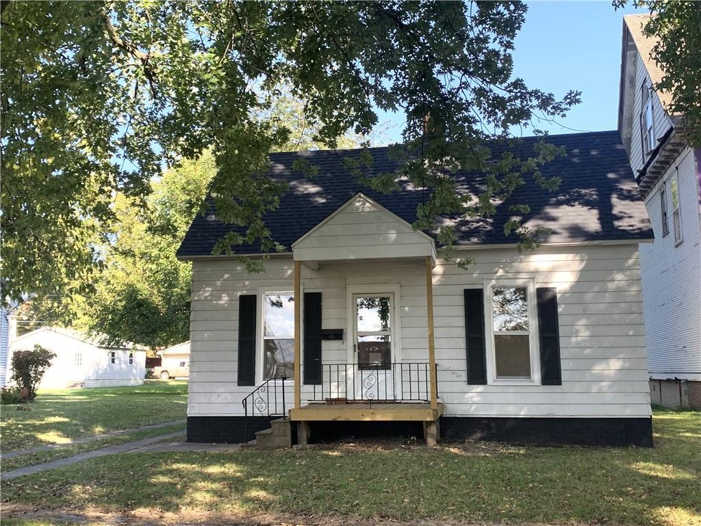 front view of house with a yard