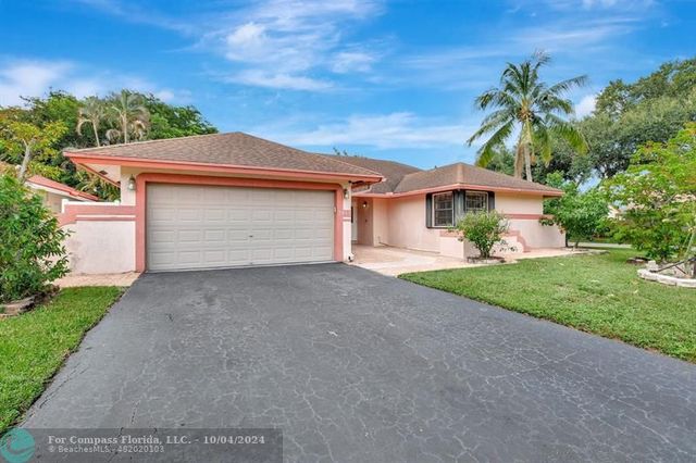 $679,000 | 5805 Southwest 87th Terrace | Cooper City