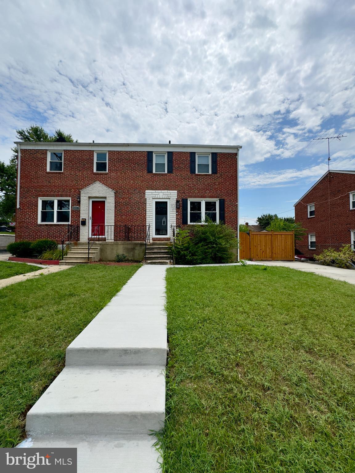 front view of house with a yard