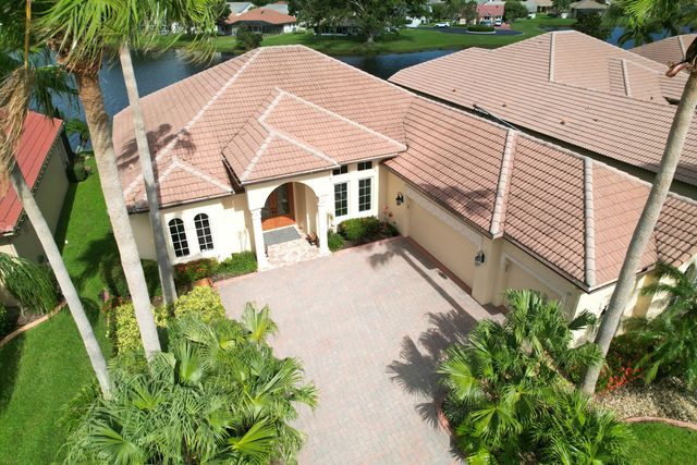 $629,000 | 894 Southwest Grand Reserves Blvd Port | St. Lucie West Country Club