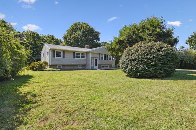 $450,000 | 7 Riverbend Drive | Stonington