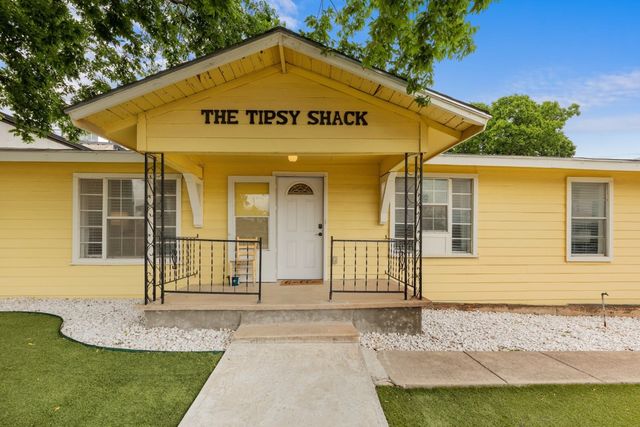 $950,000 | 102 East Liberty Avenue | Round Rock