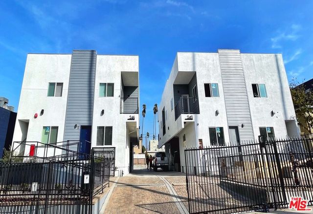 $2,500 | 246 North Catalina Street, Unit 4 | Mid-Wilshire