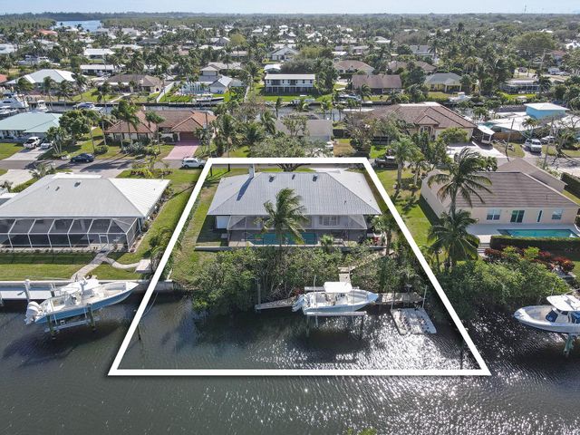 $1,450,000 | 8335 Southeast Palm Street | Hobe Sound