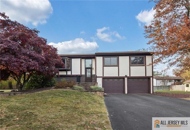 $755,000 | 5 Glen Court | Fresh Impressions