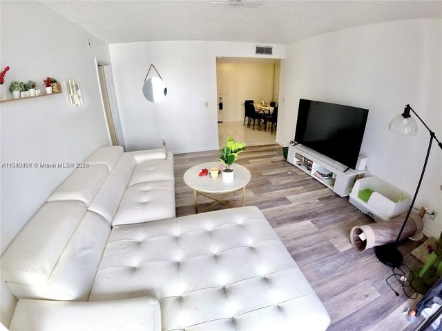 $304,000 | 2821 North Miami Beach Boulevard, Unit 4X | North Miami Bech City Center