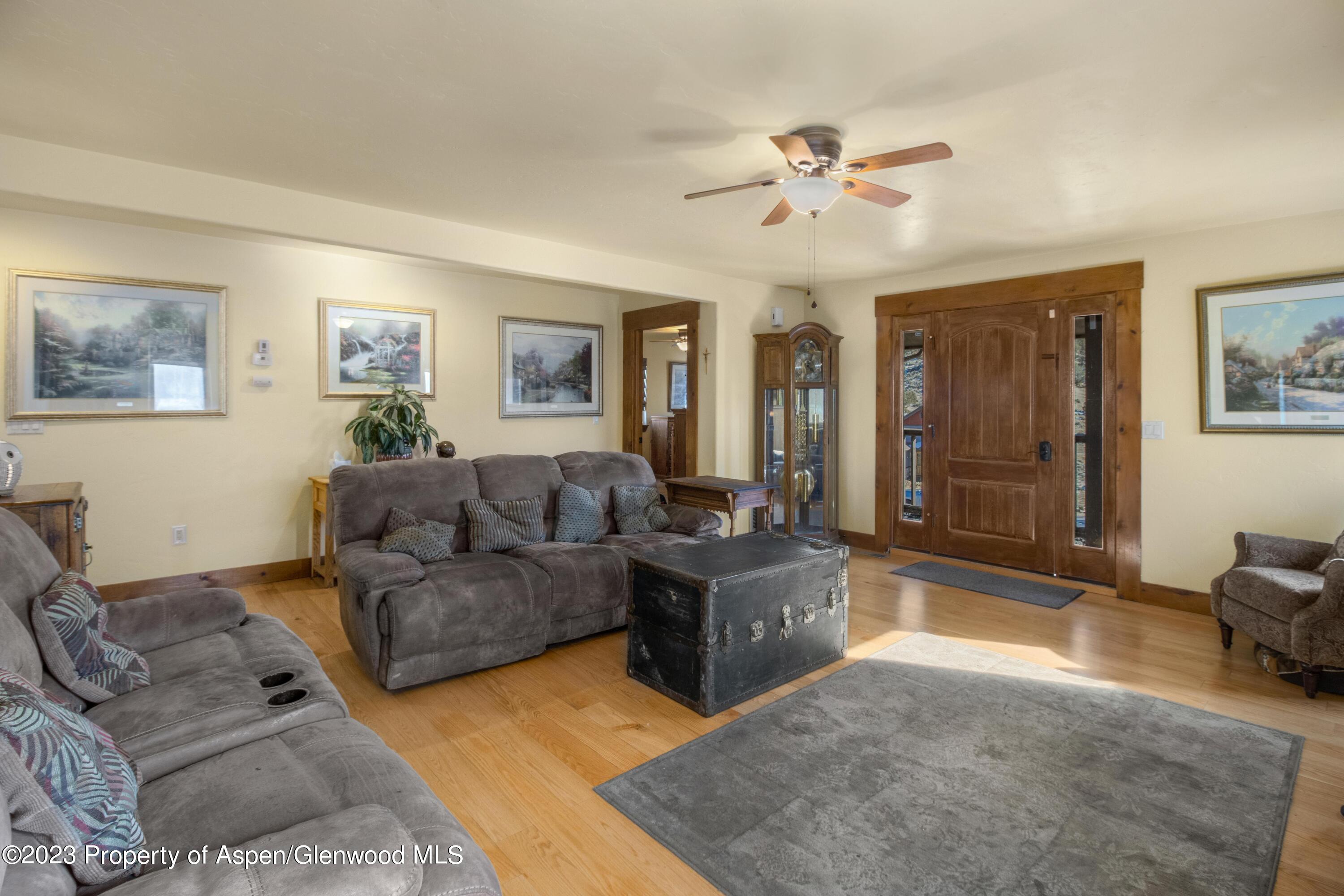 39 Spur Drive, New Castle, CO 81647