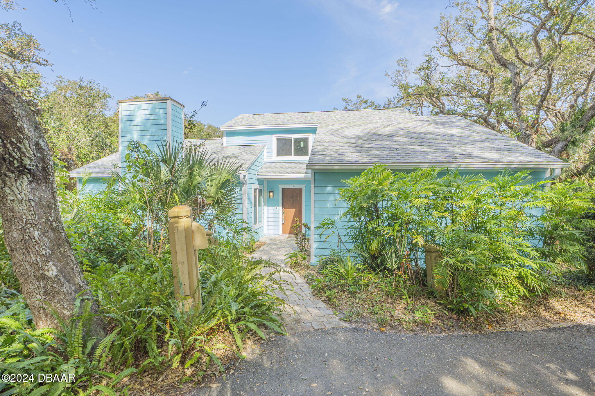 24-web-or-mls-116 Beach (1)